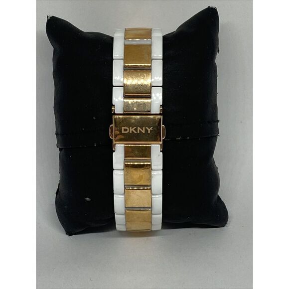 DKNY Stanhope NY-2290 Women\'s Two Tone Bracelet Analog Silver Dial Watch MP685 main image 11